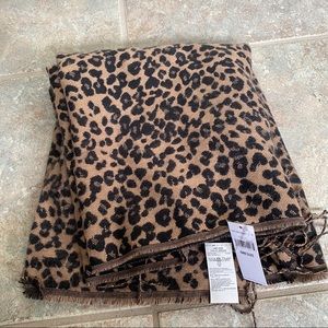 ❤️SOLD Banana Republic cheetah leopard scarf